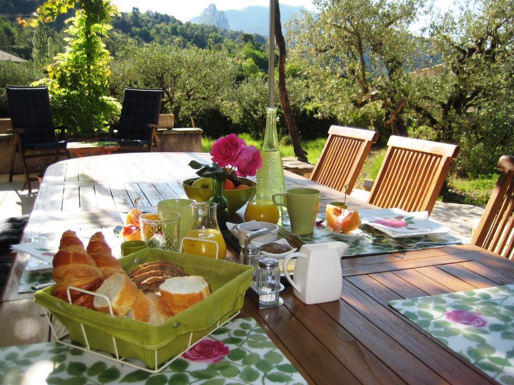 La Serenade Bed & Breakfast Buis-les-Baronnies Exterior photo